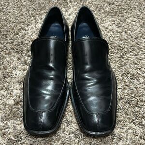 Ferragamo Shoe!! Size 6.5.